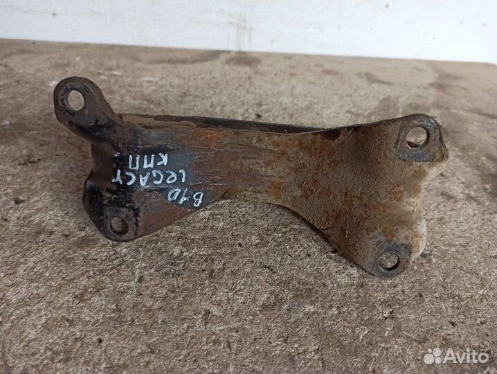 Опора кпп Subaru Legacy B10 EJ22 2200CC 1994