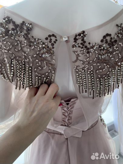 Вечернее платье