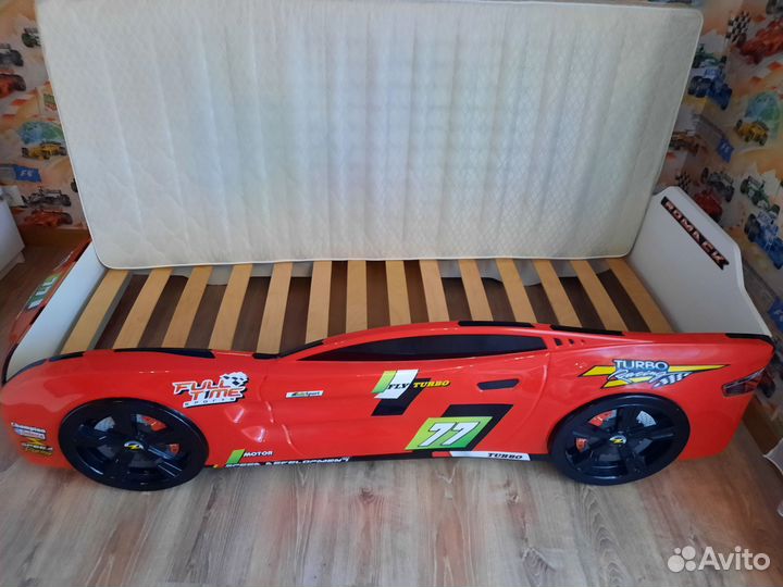 Детская кровать-машина