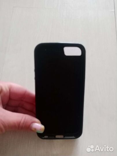 Чехол на iPhone SE