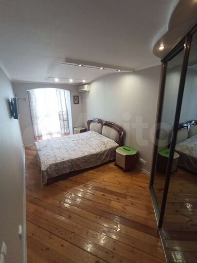 2-к. квартира, 65 м², 3/6 эт.