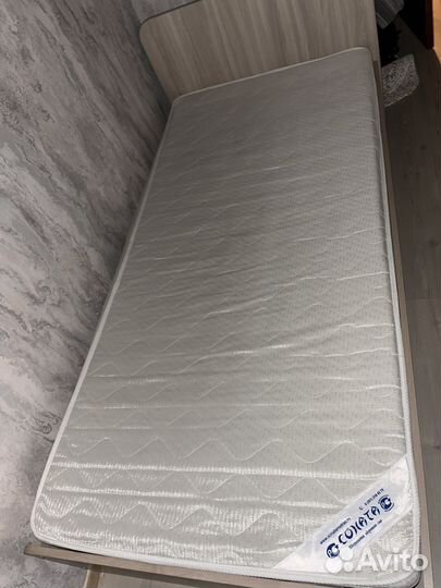 Кровать с матрасом 90 190 бу