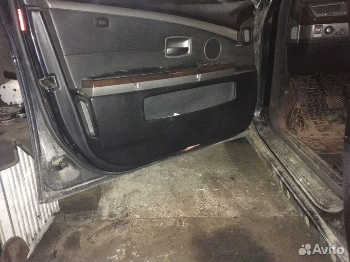 Обшивки дверей BMW E65