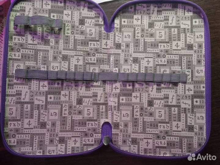 Пенал школьный