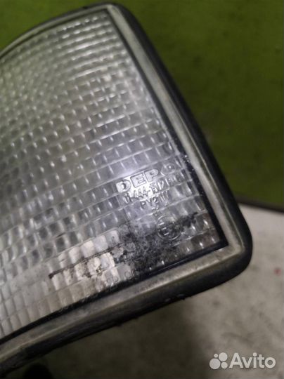 Указатель поворота правый бмв Е32