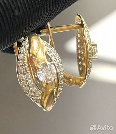 Золотые серьги 585 вес 2,78 гр