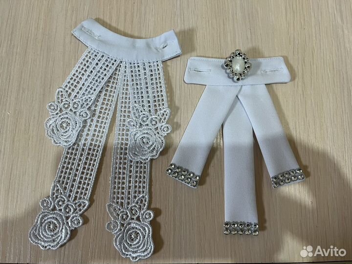 Воротник жабо