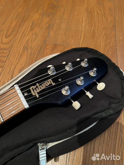 Gibson Melody Maker Flying V 2011 + Hipshot