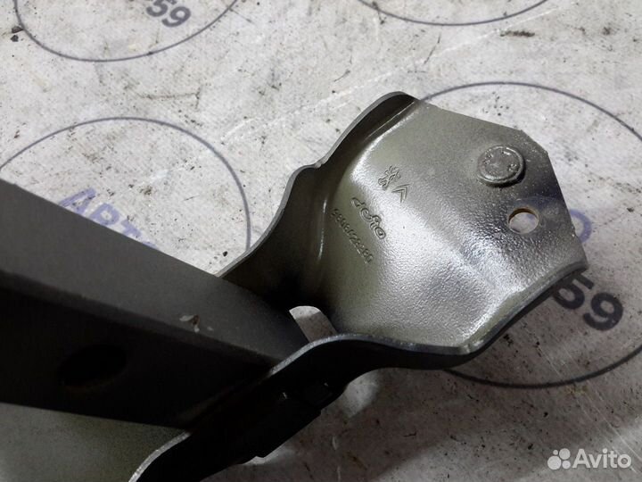 Петля багажника Peugeot 301