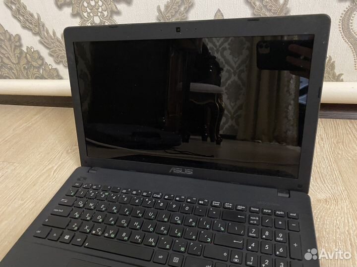 Ноутбук asus X552E
