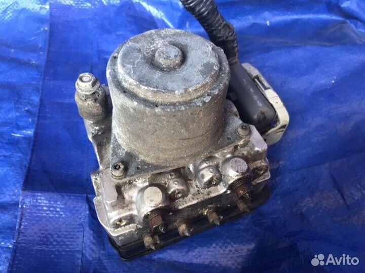 Блок abs Honda Odyssey RL1 J35A4 2004