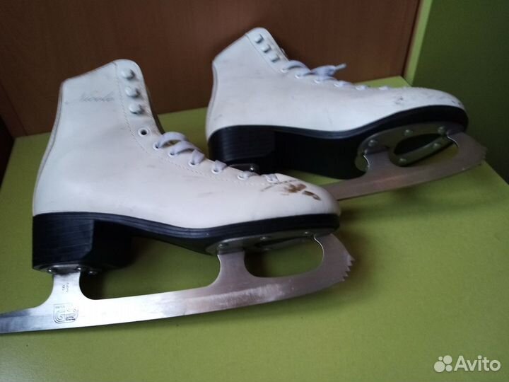 Коньки фигурные