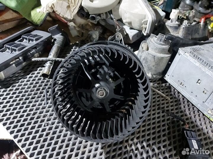 Моторчик печки для Ford Focus 1