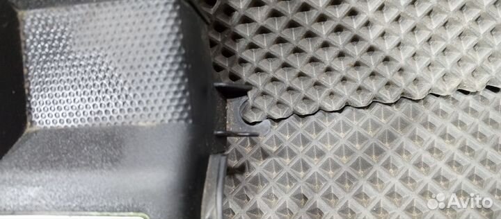 Декоративная крышка двигателя на Honda Civic 4d/5d