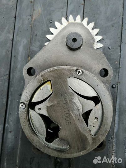 Масляный насос на Cummins 4lSBe