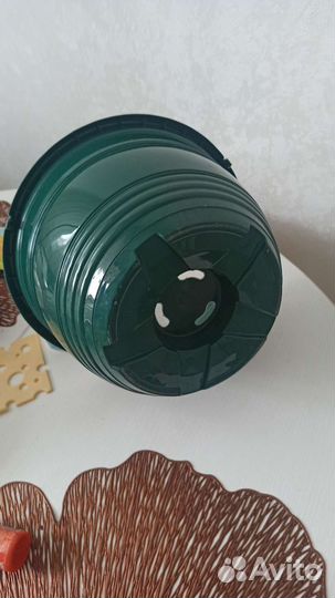 Кашпо подвесное