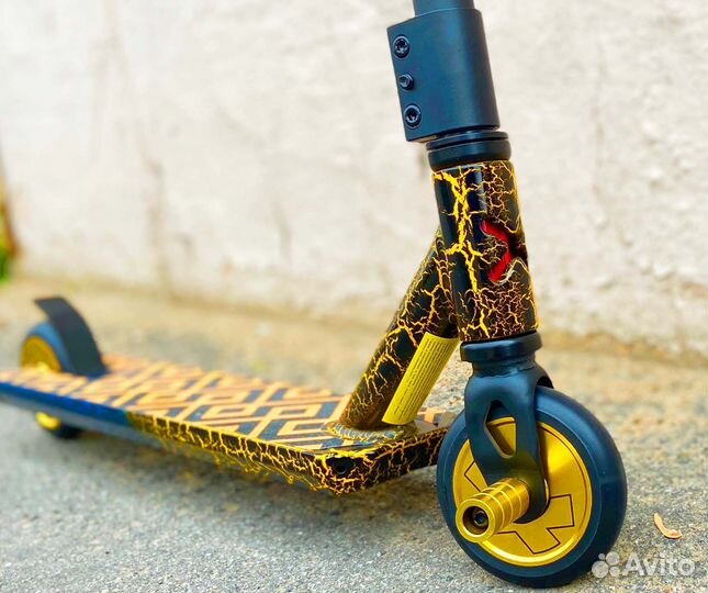 Трюковой самокат с высоким рулем