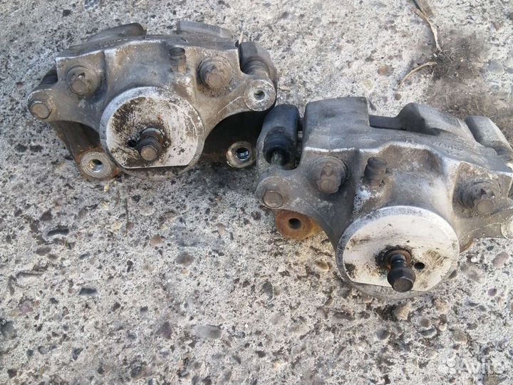 Суппорт передний левый правый Соната 6