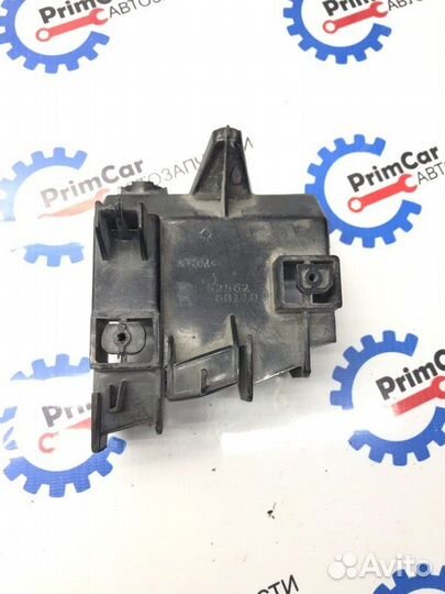 Крепление фары заднее левое Toyota Land Cruiser