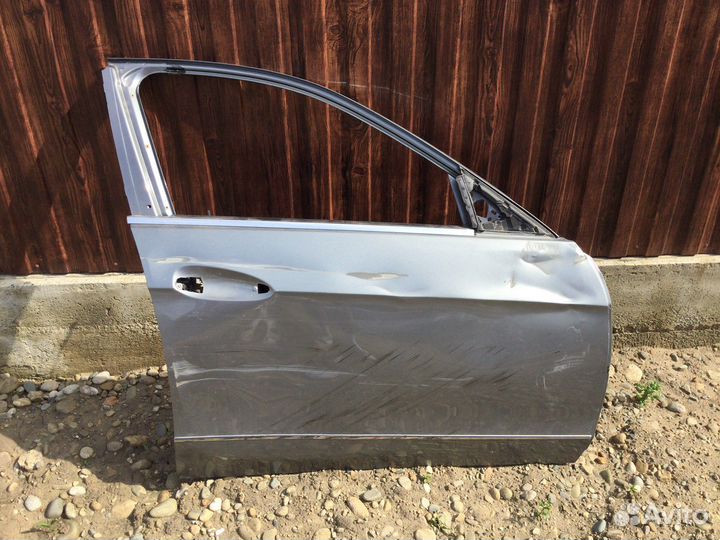 Дверь на mercedes e 300 w 212 битая