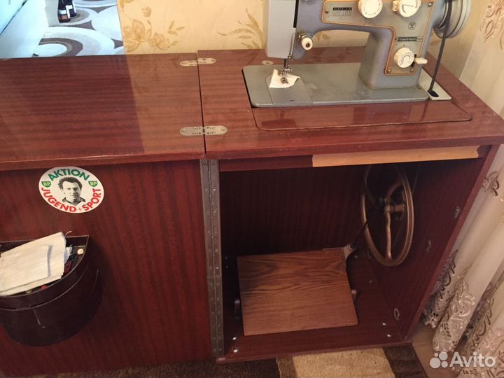 Швейная машина Подольск 142