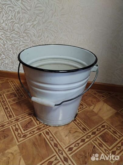 Эмалированное ведро