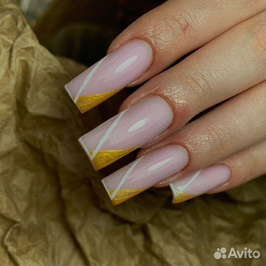 Модель на маникюр наращивание