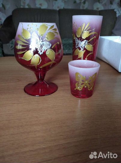 Два набора- фужеры и стаканы + стопки