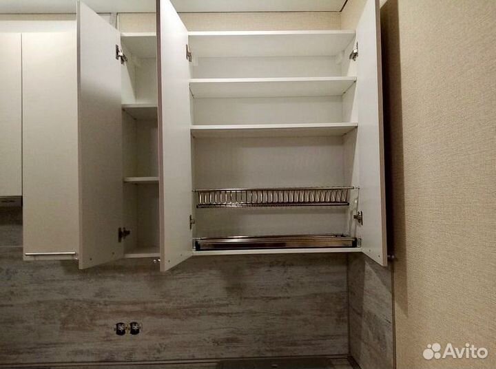 Кухонный гарнитур в наличии