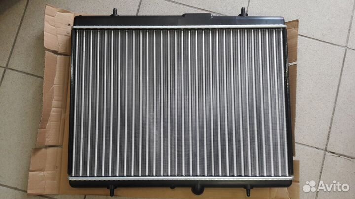 Радиатор Citroen Berlingo C4 C5 Peugeot 308 407