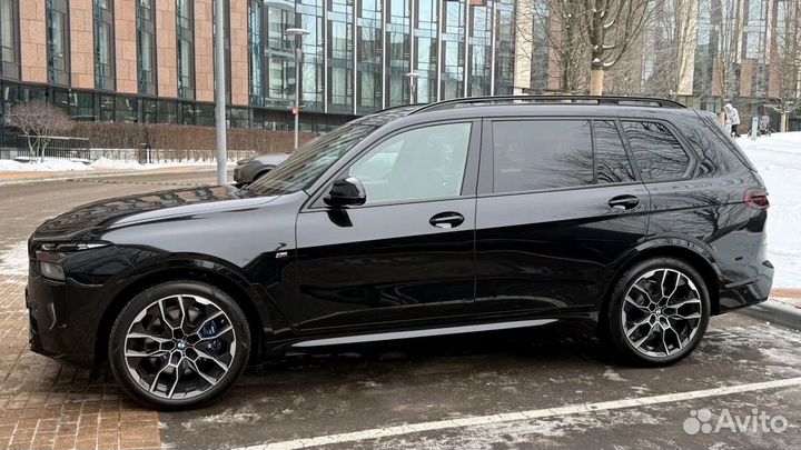 BMW X7 3.0 AT, 2024, 25 км