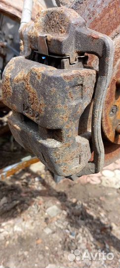 Суппорт передний левый Mazda 6 GG 02-07