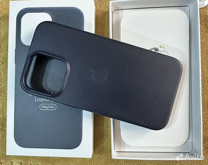 Кожаный чехол iPhone 14 Pro Max