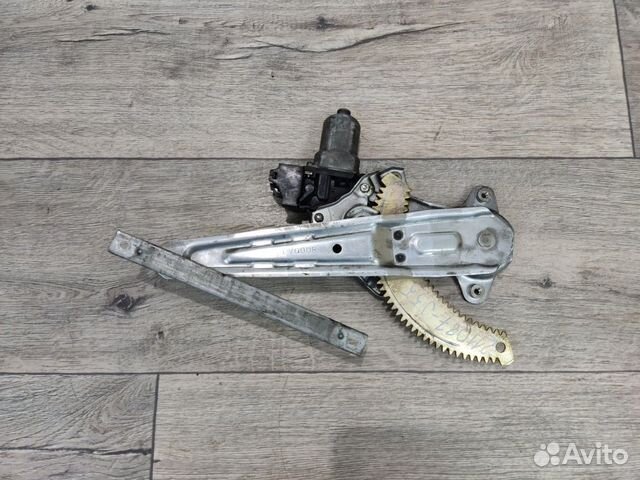 Стеклоподъемник задний правый Wingroad Вингроуд