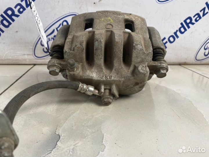 Суппорт передний правый Subaru Outback BP9 2.5