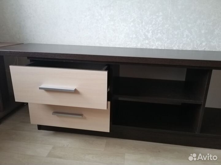 Тумба под телевизор
