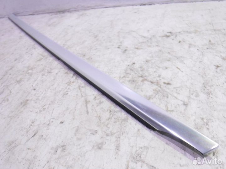 Молдинг стекла двери задней правой