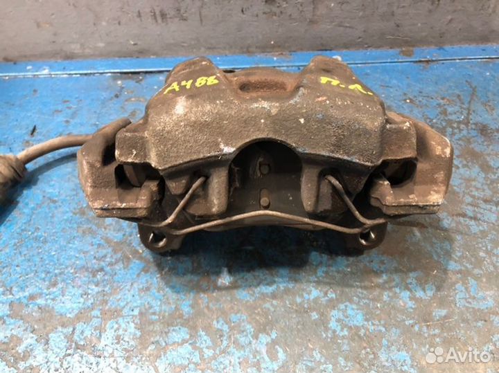 Суппорт передний левый Audi A4 B8