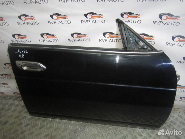 Дверь передняя правая Nissan Laurel C35 1997-2002