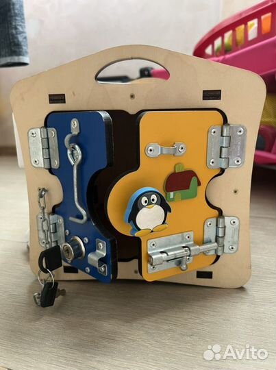 Бизиборд домик