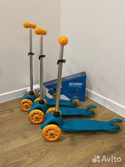 Самокат трехколесный новый