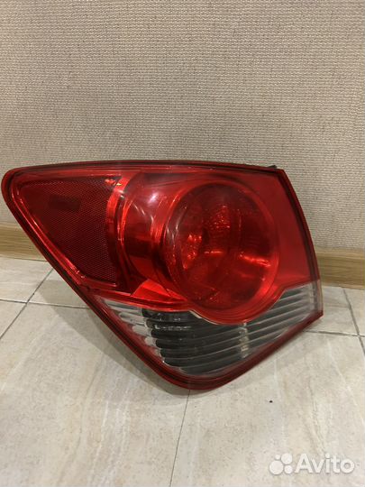 Фонарь задний левый chevrolet cruze