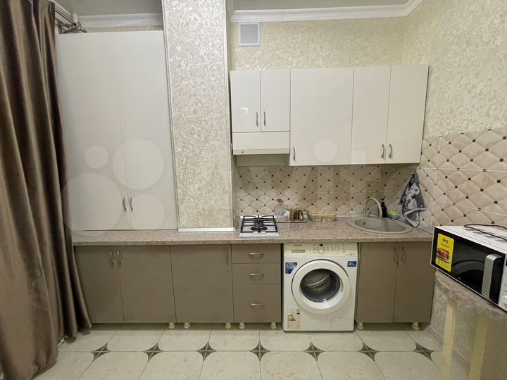 1-к. квартира, 35 м², 1/4 эт.