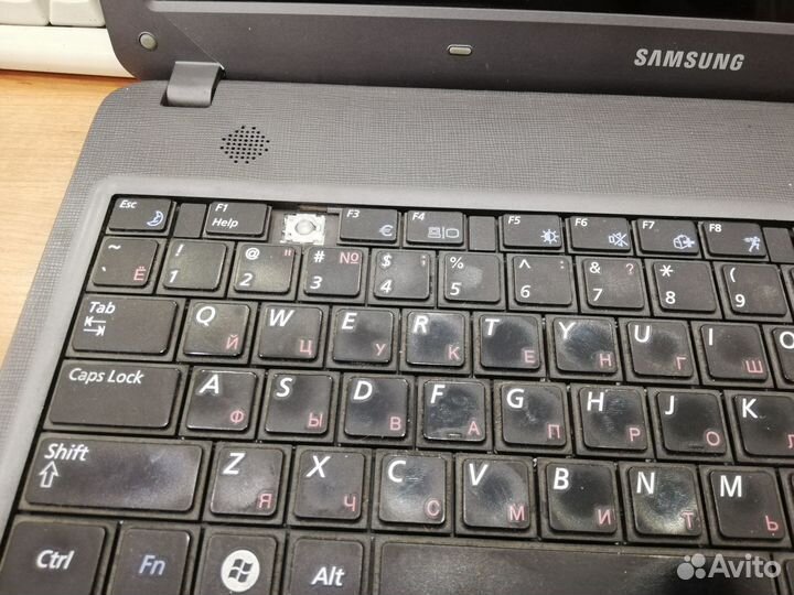 Ноутбук Samsung R530