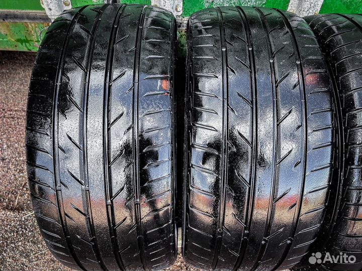 Achilles ATR Sport 2 245/40 R19 и 275/35 R19 98W
