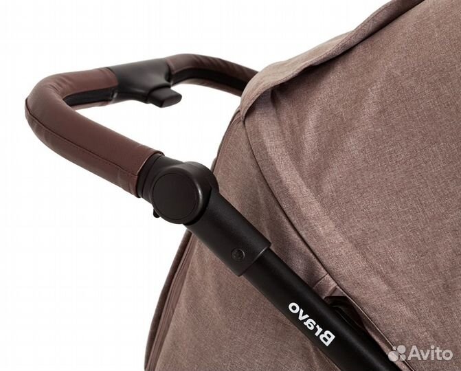 Коляска прогулочная Carrello bravo бежевый