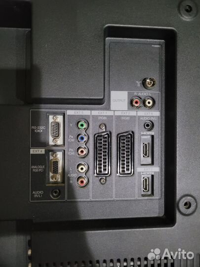 Телевизор Sharp Aquos LC-32D44