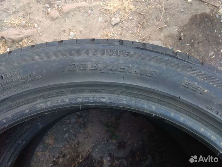 Triangle Sports TH201 225/45 R18