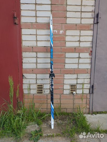 Лыжи и лыжные палки