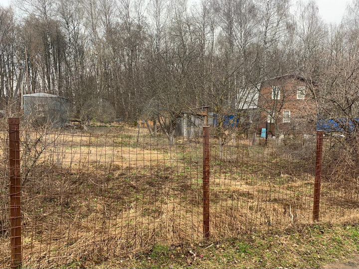 Дача 20 м² на участке 5 сот.